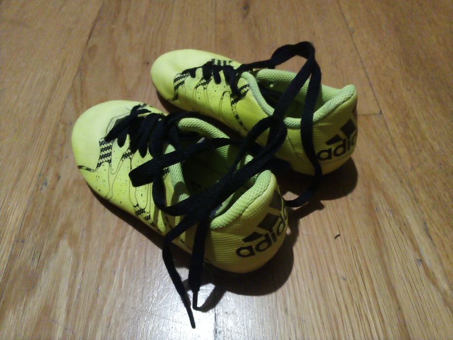 Chuteiras adidas n. 31