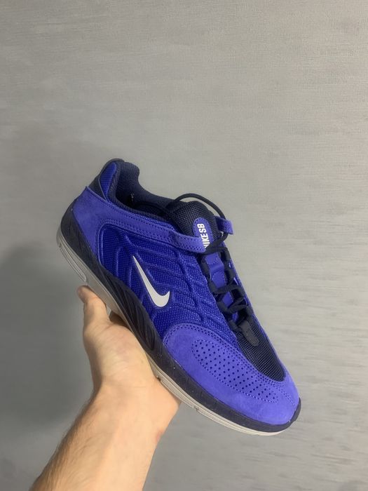 Nike/sb. Очень удобные как для скейта, так и для повседневной носки.