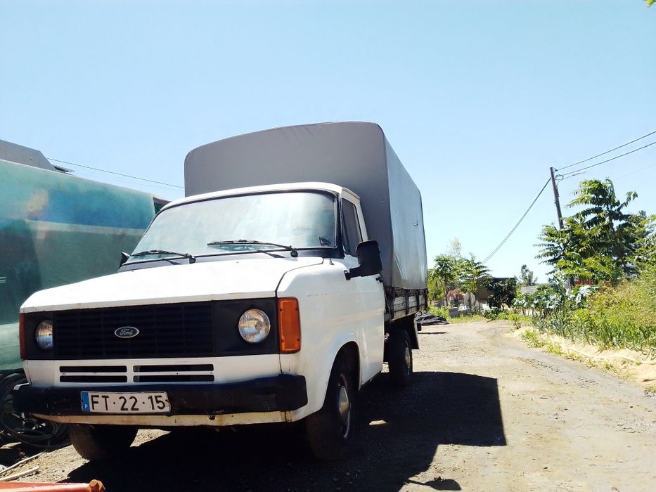 Vendo Ford Transit a precisar de junta de cabeça com documentos