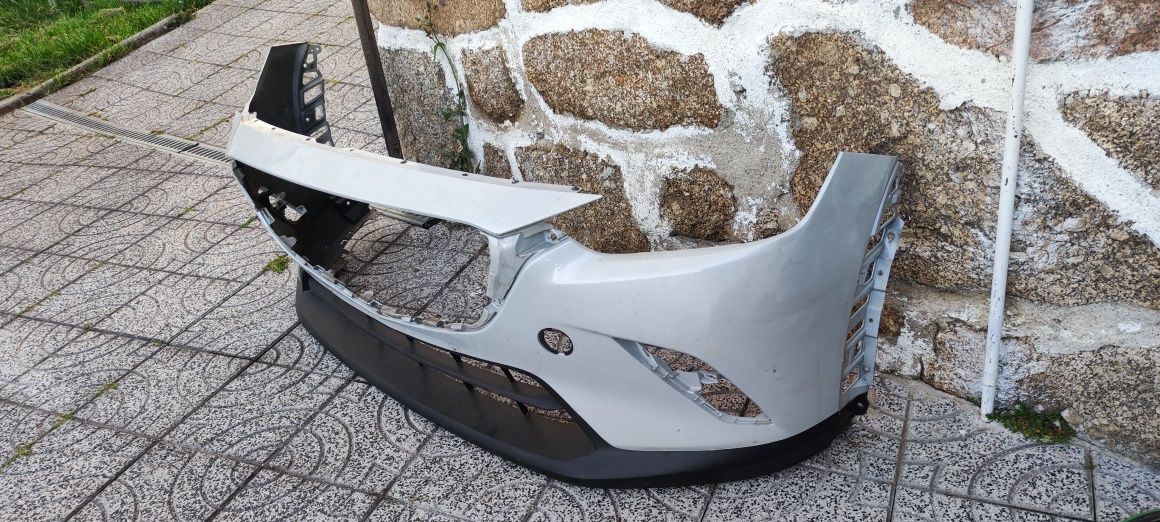 Pára-choques da frente Mazda CX3