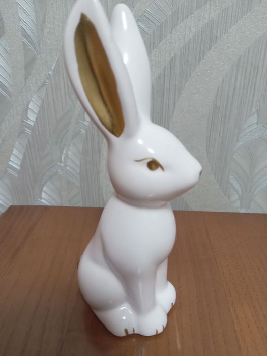 Подарок сувенир фигурка фарфоровая статуэтка зайчик
