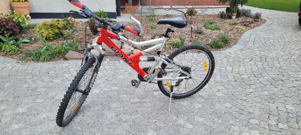 Giant boulder ds 26