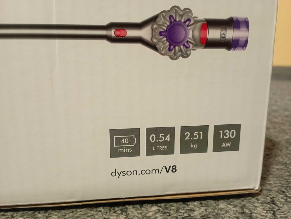 Dyson V8 Advanced - Kompaktowy odkurzacz bezprzewodowy NOWY