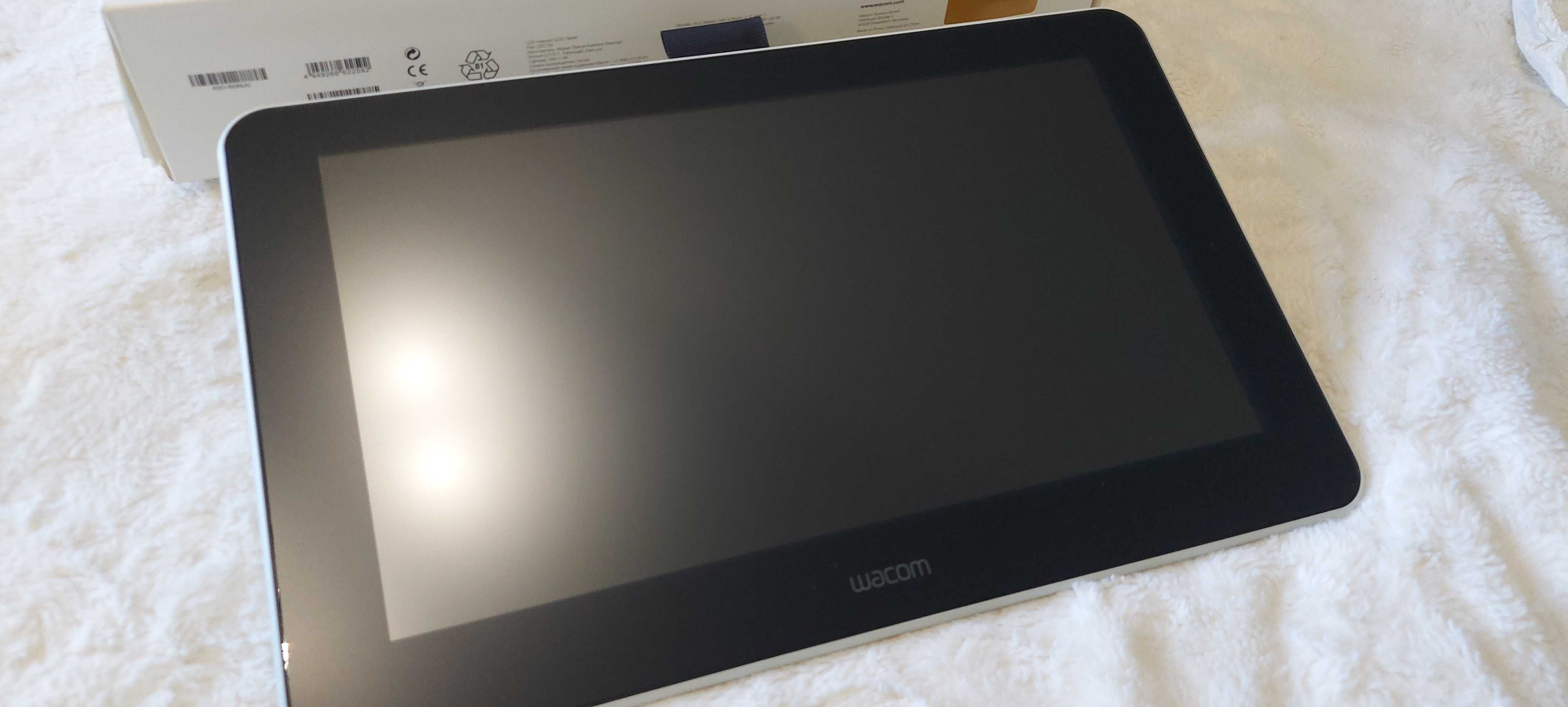 Tablet graficzny Wacom One Display 13 - DTC133