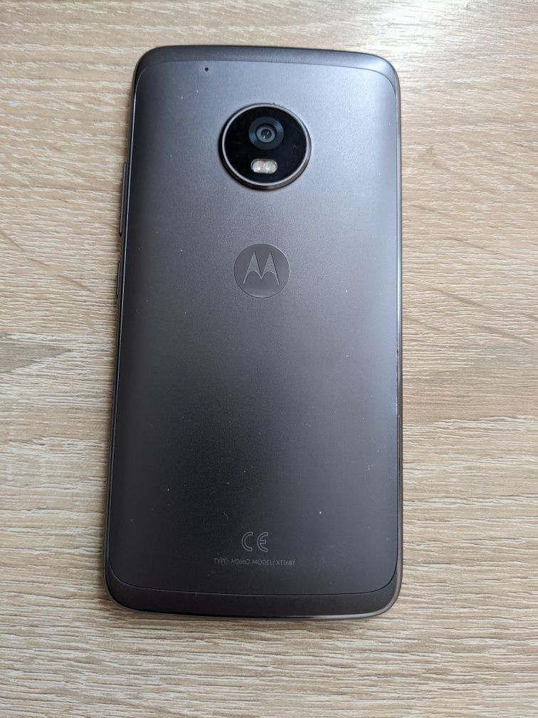 Мобильный телефон Motorola Moto g5 plus 32gb