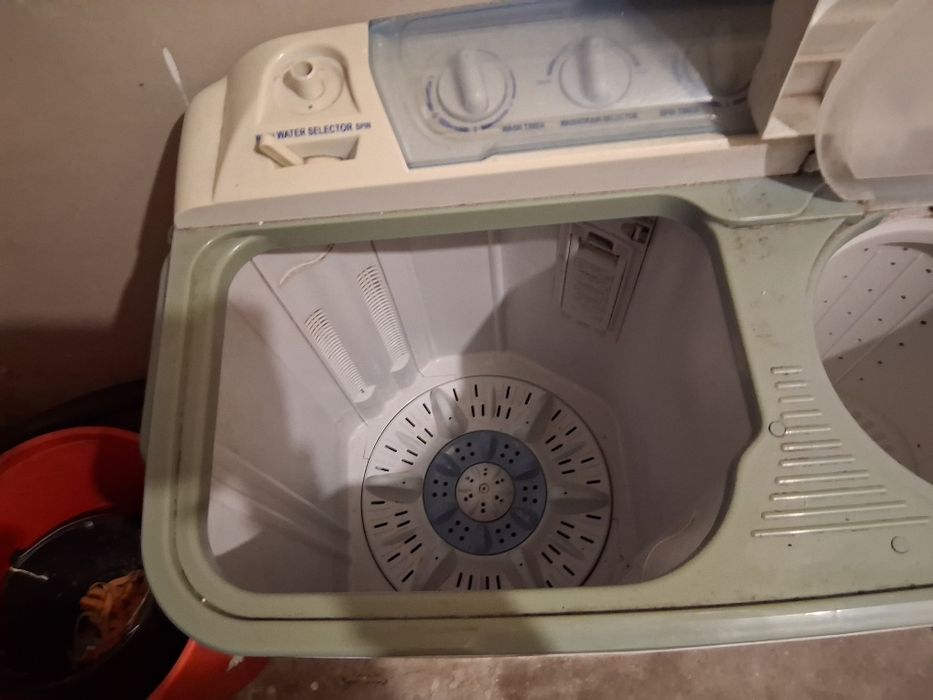 Pralko-wirówka firmy Smile