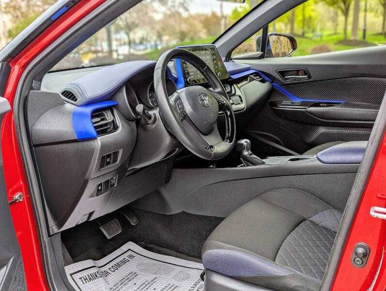 2020 Toyota C-HR XLE