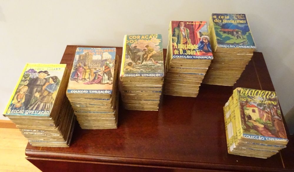 Livros da coleção Civilização Série Amarela (57 volumes) muito antigos