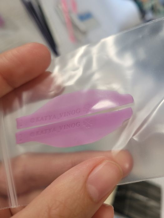 Пінцети та інші товари для нарощування вій