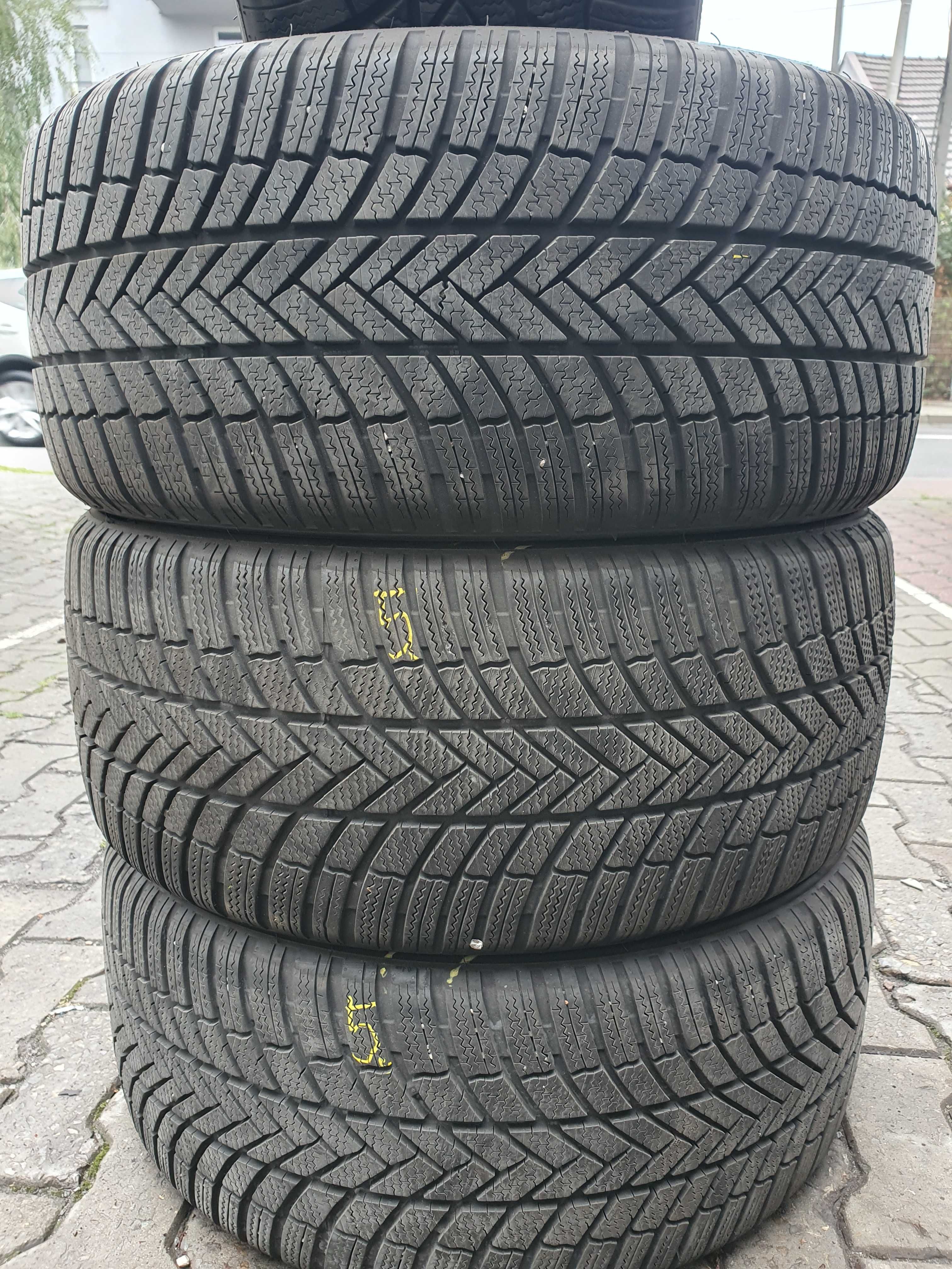Opony zimowe 245/40/18 Bridgestone 2023r
