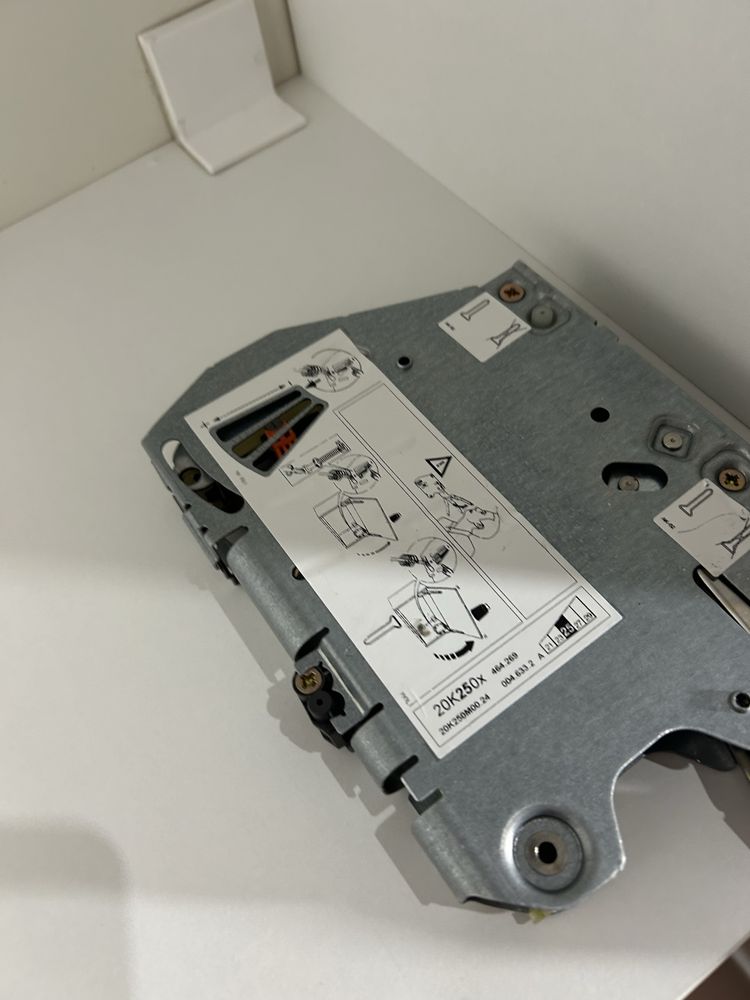 Ikea szafka wisząca otwierana do góry