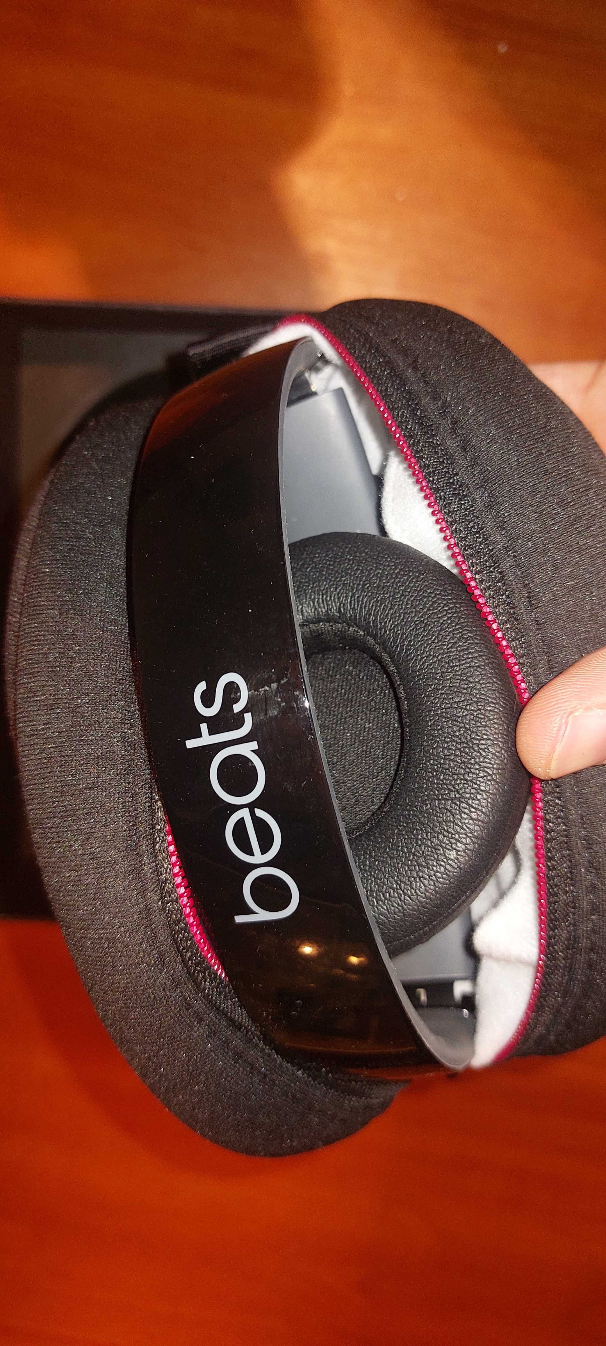 Навушники Beats Solo 2 black red