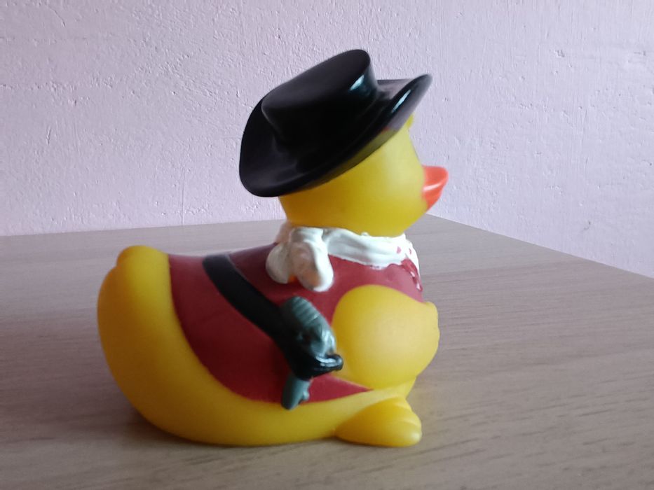 Gumowa kaczka kolekcjonerska kaczuszka kowboj