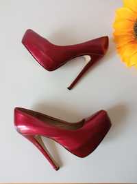 Sapato salto alto verniz vermelho / bordeaux 39 compensado