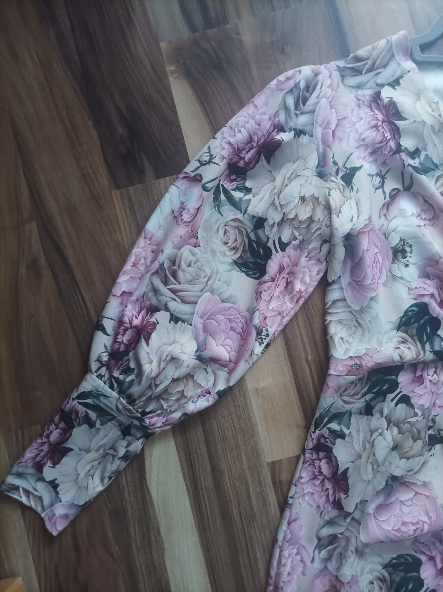 Sukienka mini w kwiaty S, stan idealny
