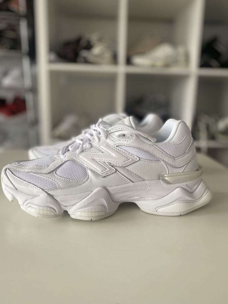 Кросівки New Balance 9060 grey U9060NRJ  38,5 розмір оригінал