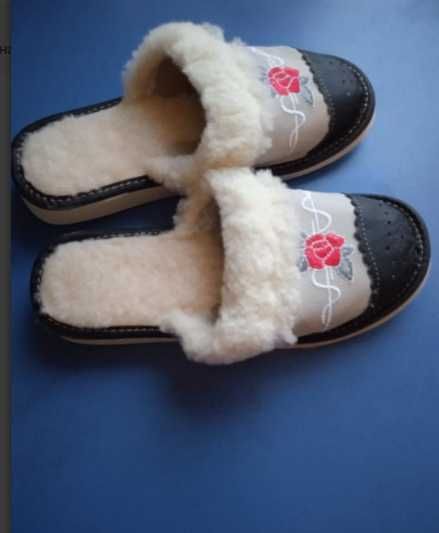 Тапочки женские кожаные на овчине
