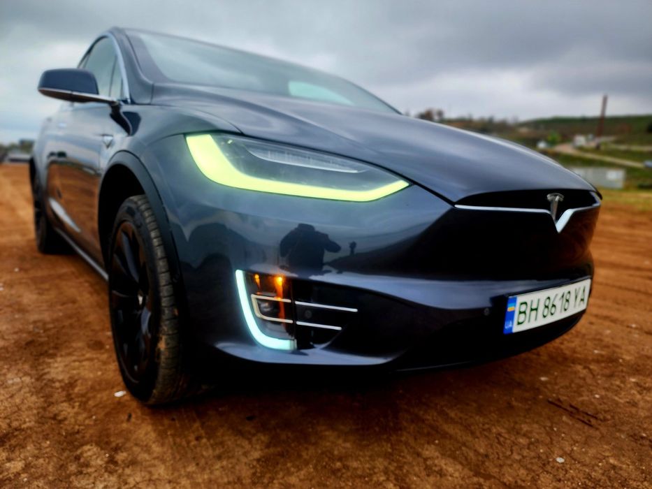 Продам Tesla model X 18 год 100D