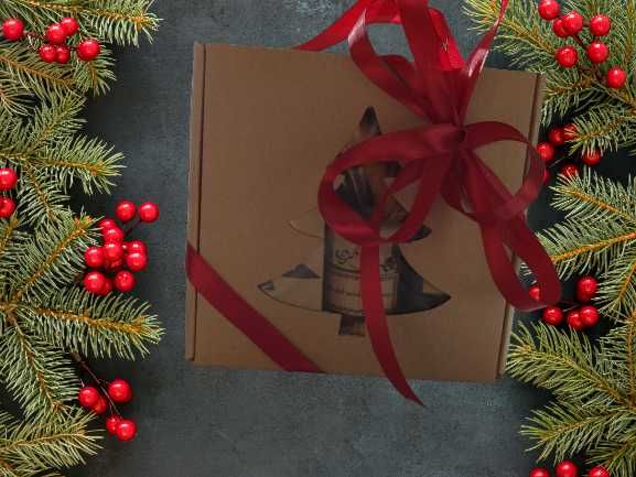 Box prezentowy -podziękowanie choinka mała,herbatka,miodek,czerpak,sok