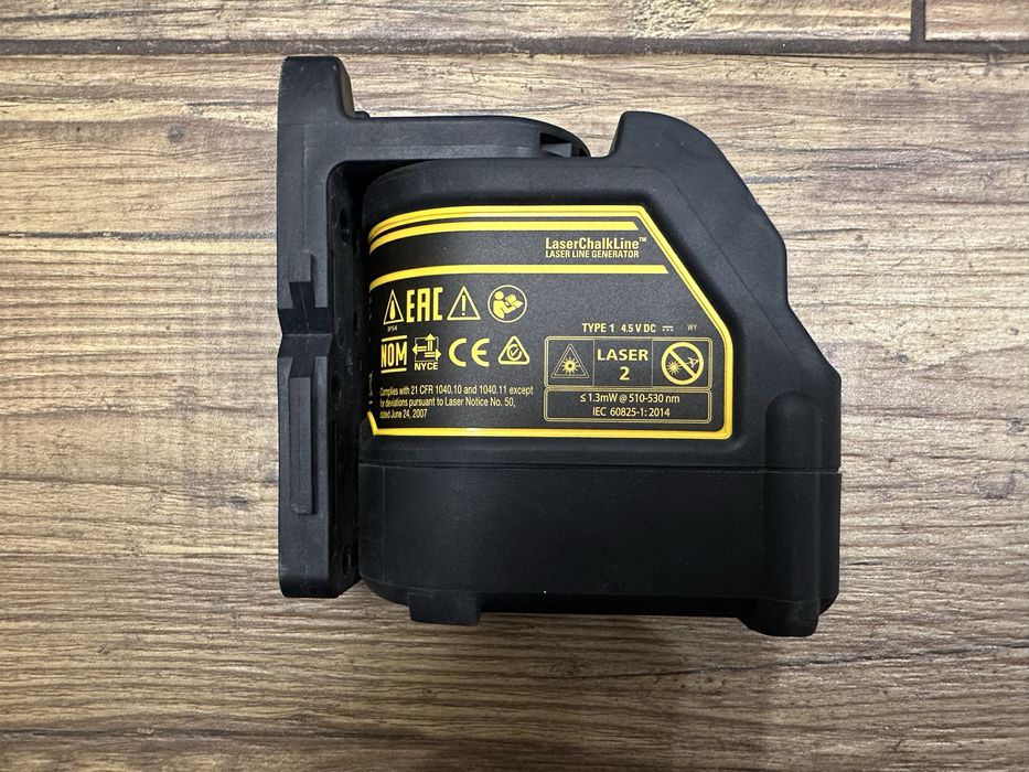 Zielony laser krzyżowy akumulatorowy DeWalt DW088CG | walizka