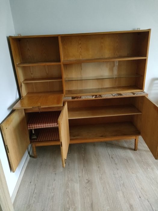 Kredens kuchenny z PRL