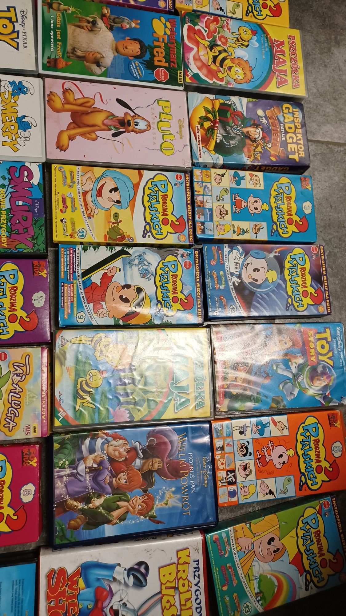 Kasety VHS z bajkami dla dzieci zestaw