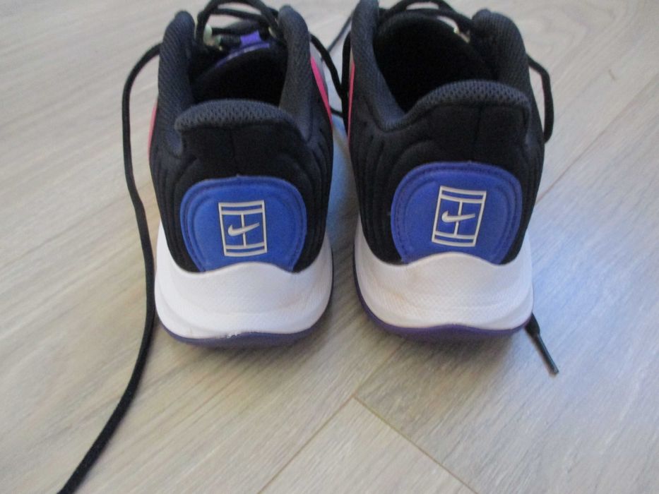 Кроссовки Nike размер 40,5 евро 6,5