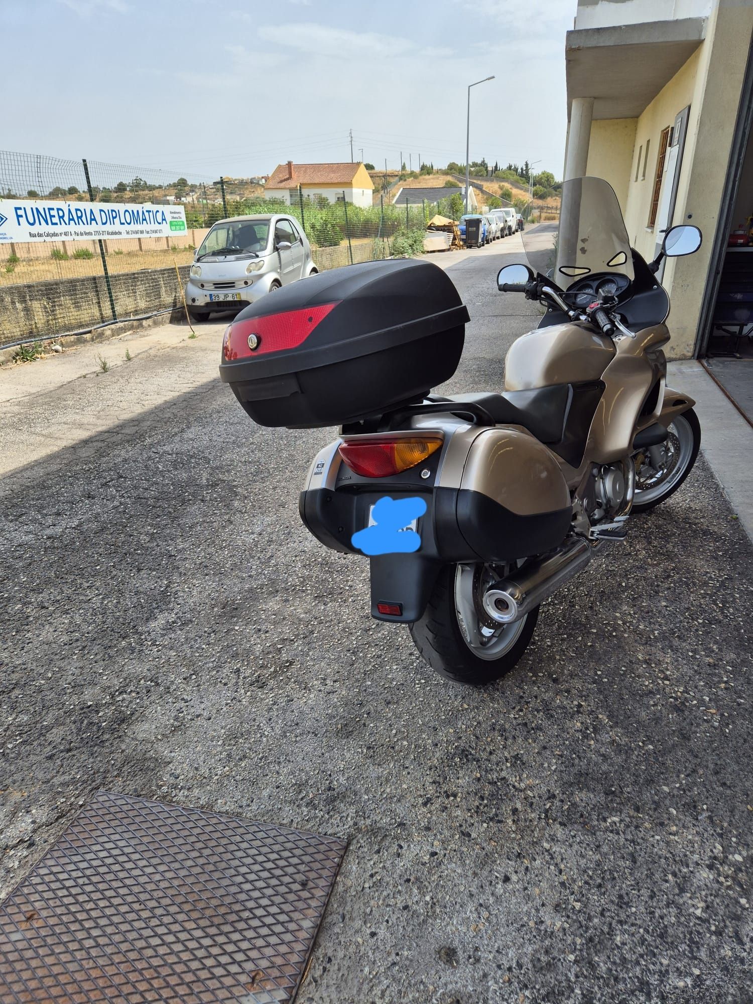 Honda Deauville 650 cc