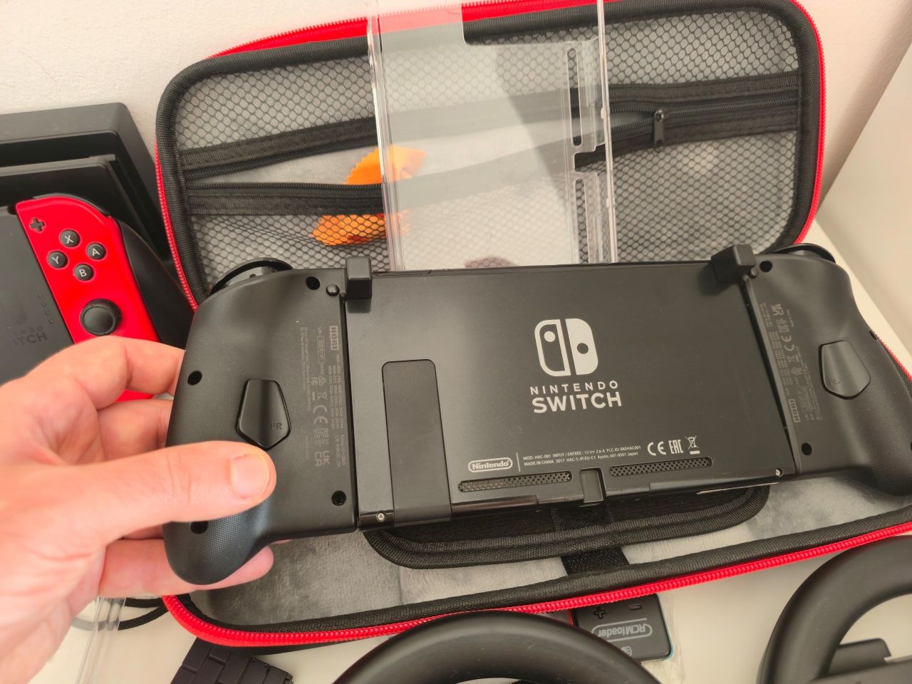 Nintendo Switch Desbloqueada + Acessórios