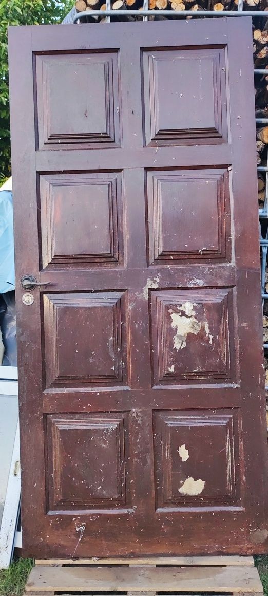 Portas e janelas madeira maciça