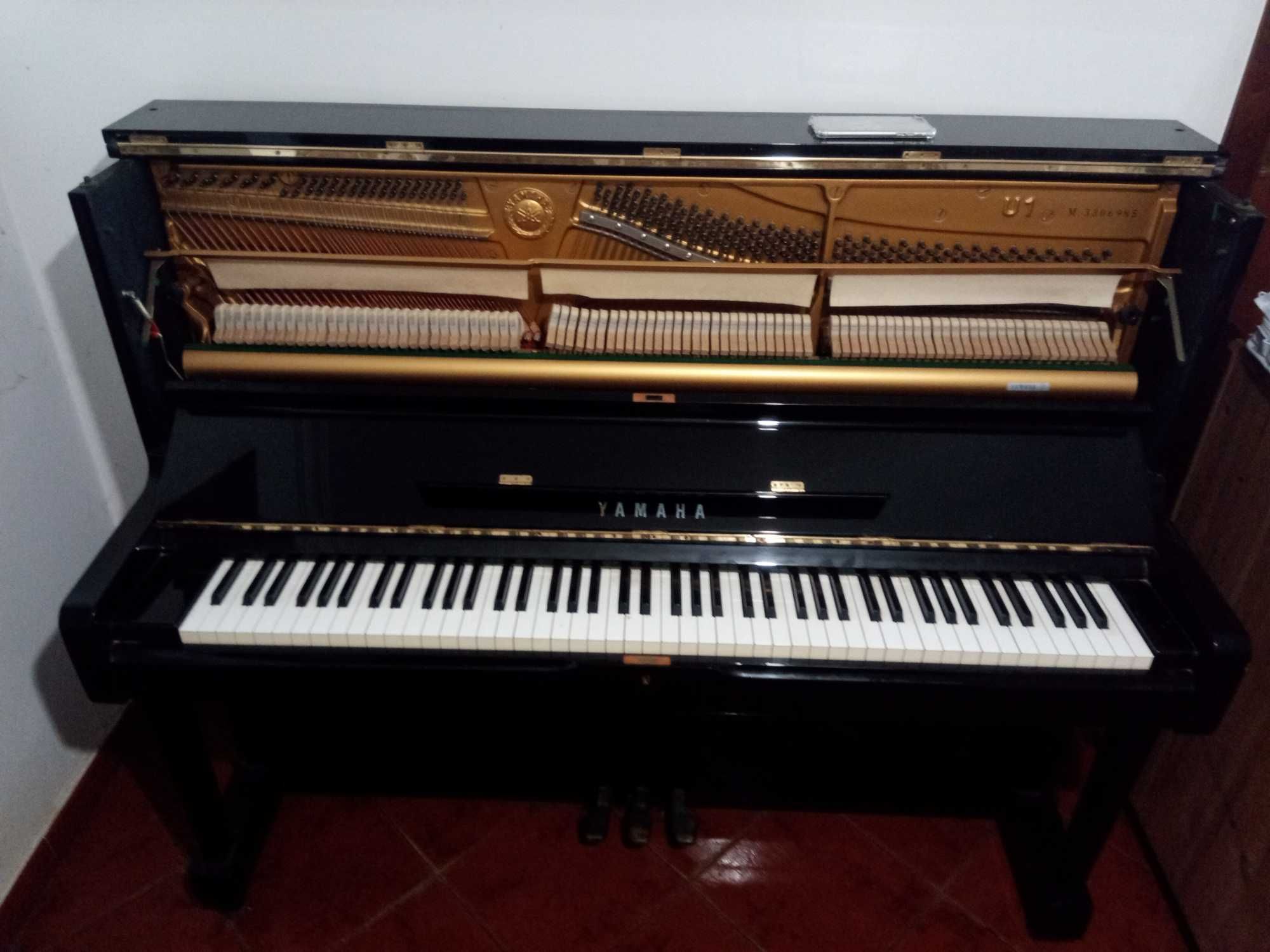 Upright Yamaha Piano U 1 M