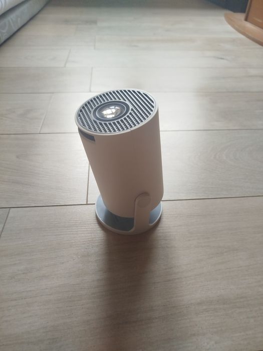 PROJEKTOR przenośny LED smart TV