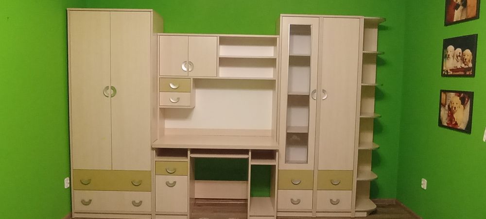 Zestaw mebli do pokoju