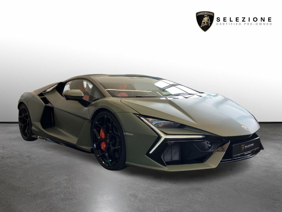 Lamborghini  Lamborghini Revuelto