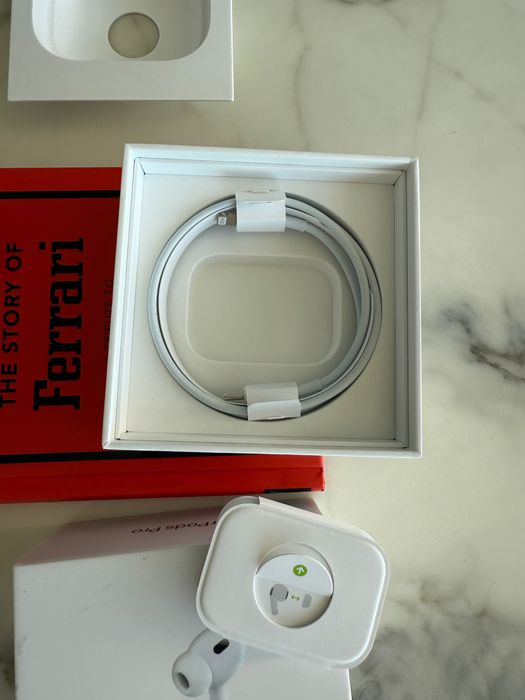 AirPods PRO 2 with box invoice cable earbuds like new caixa cabo Apple