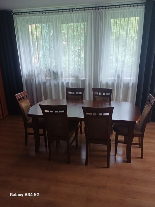 Stół + 8 krzeseł