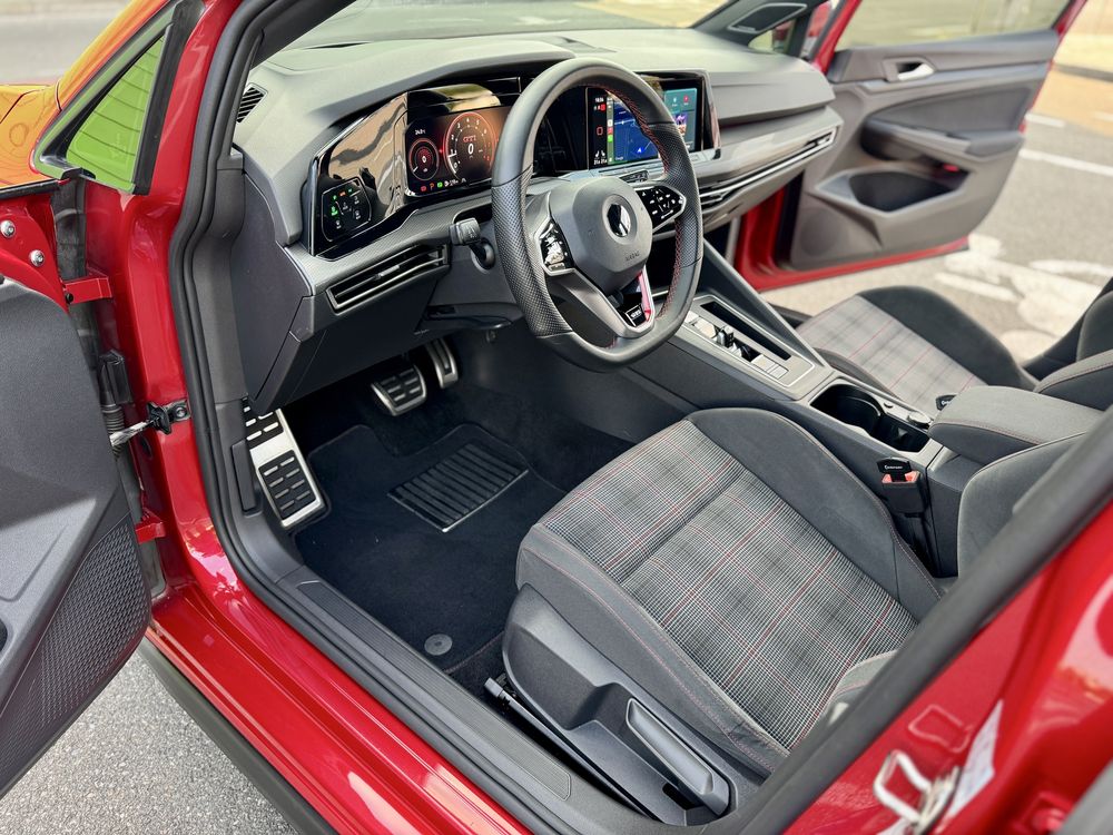 Volkswagen Golf GTI Official