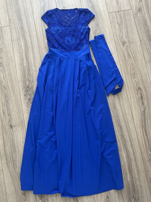 Вечірня жіноча сукня