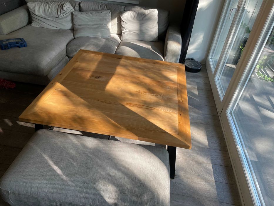 Stolik kawowy z litego drewna i stali | 135x135 cm | loftowy styl