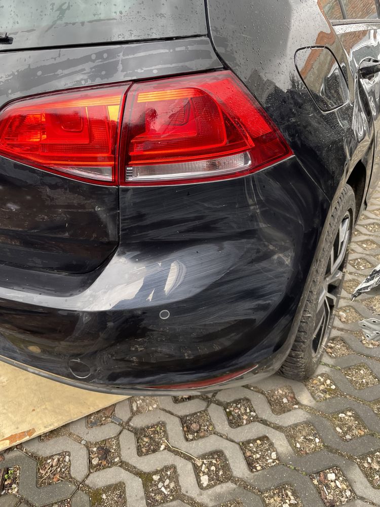 VW Golf 7 zderzak tył 6 x PDC czarny LC9X hb 5d