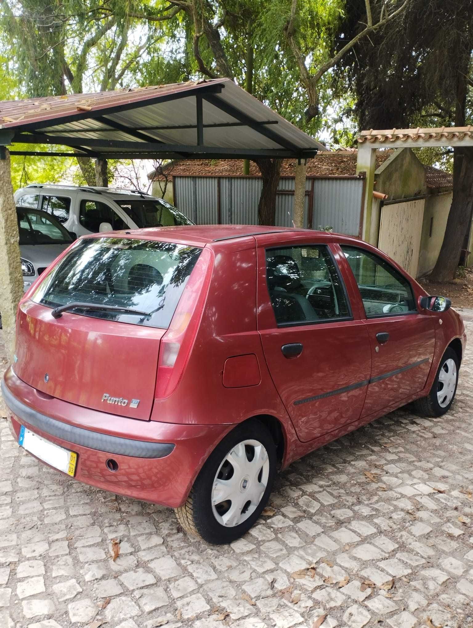 Fiat Punto 1.2 – Econômico, Direção Elétrica e Pronto a Andar!