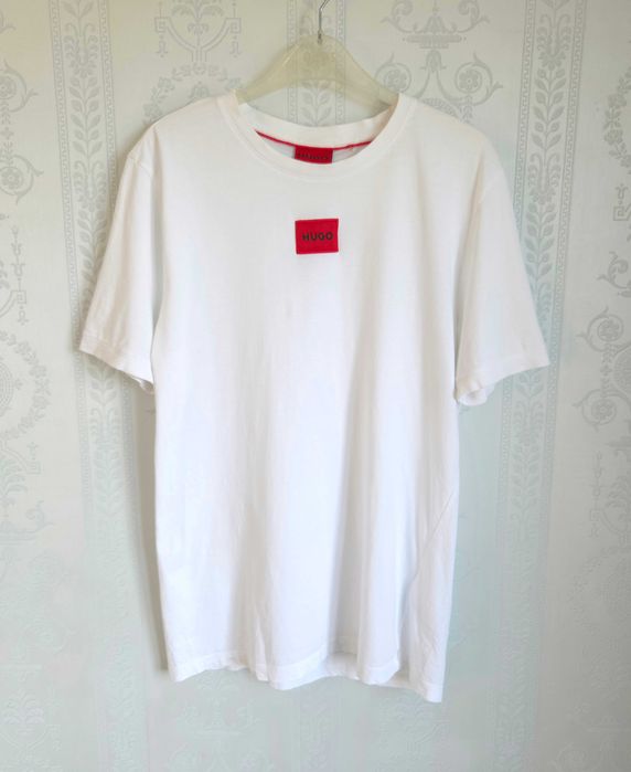 Hugo boss centr logo футболка