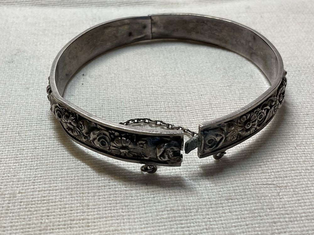 Pulseira antiga em prata com contraste