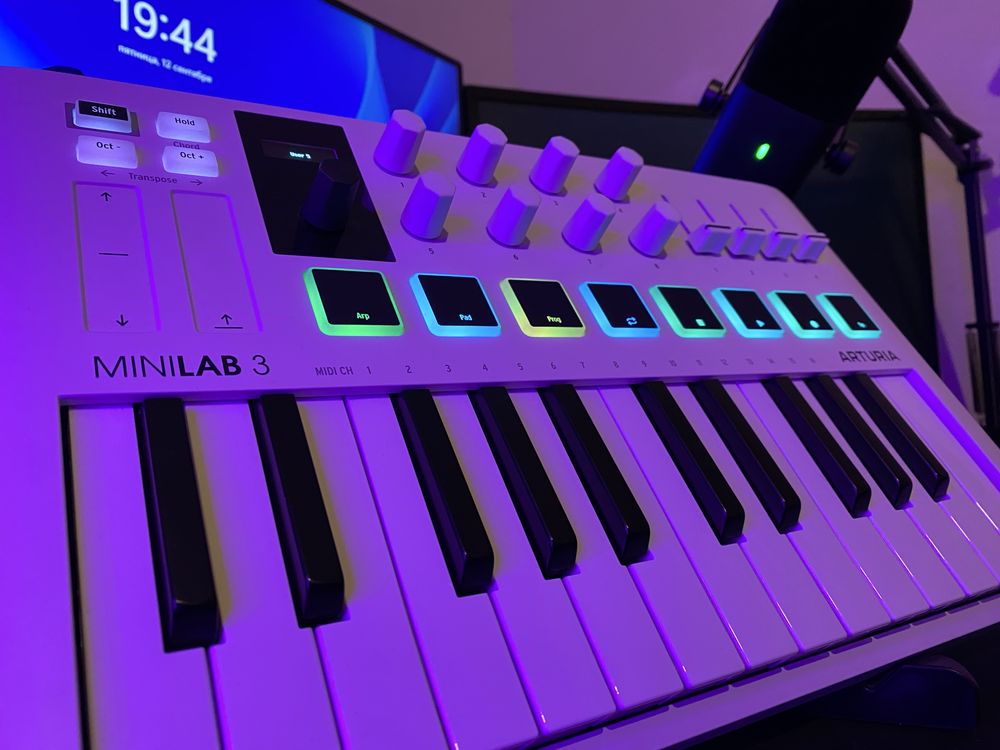 MIDI-клавіатура Arturia MiniLab 3