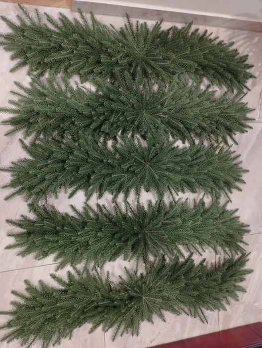 Штучна гілка,гірлянда, новорічний декор,віночок різдвяний.