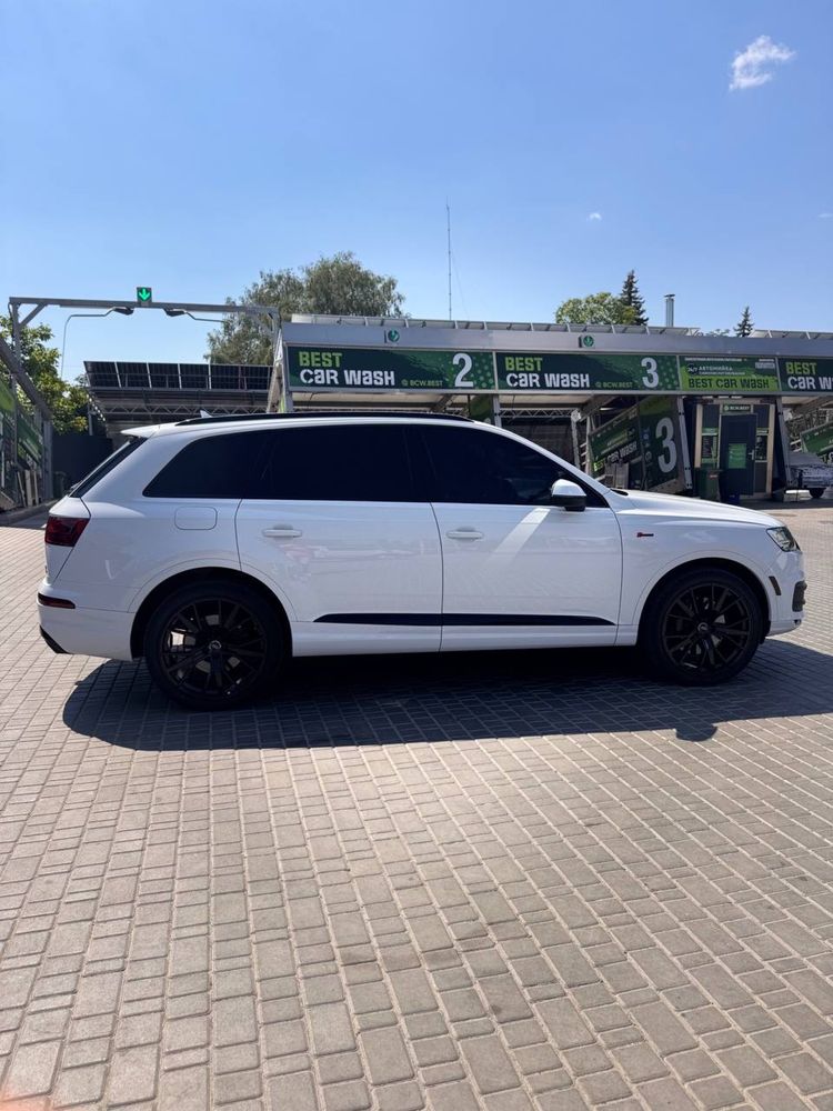 Audi Q7 2017 рік 2.0 бензин 4х4