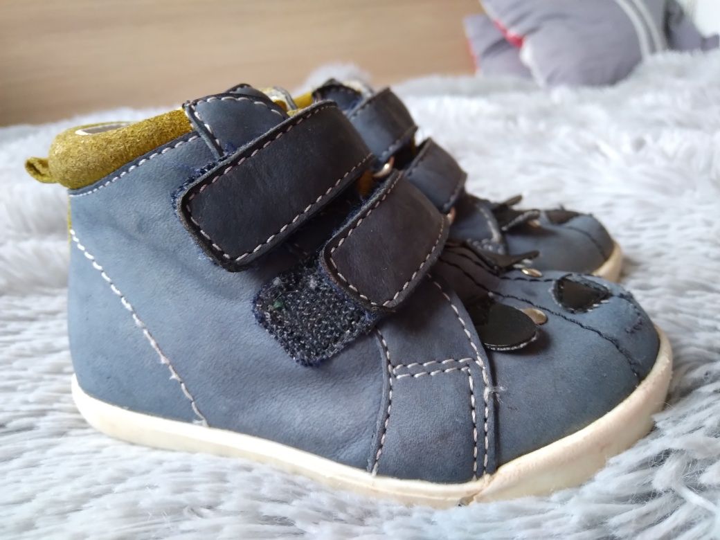 Buty Mido Noster