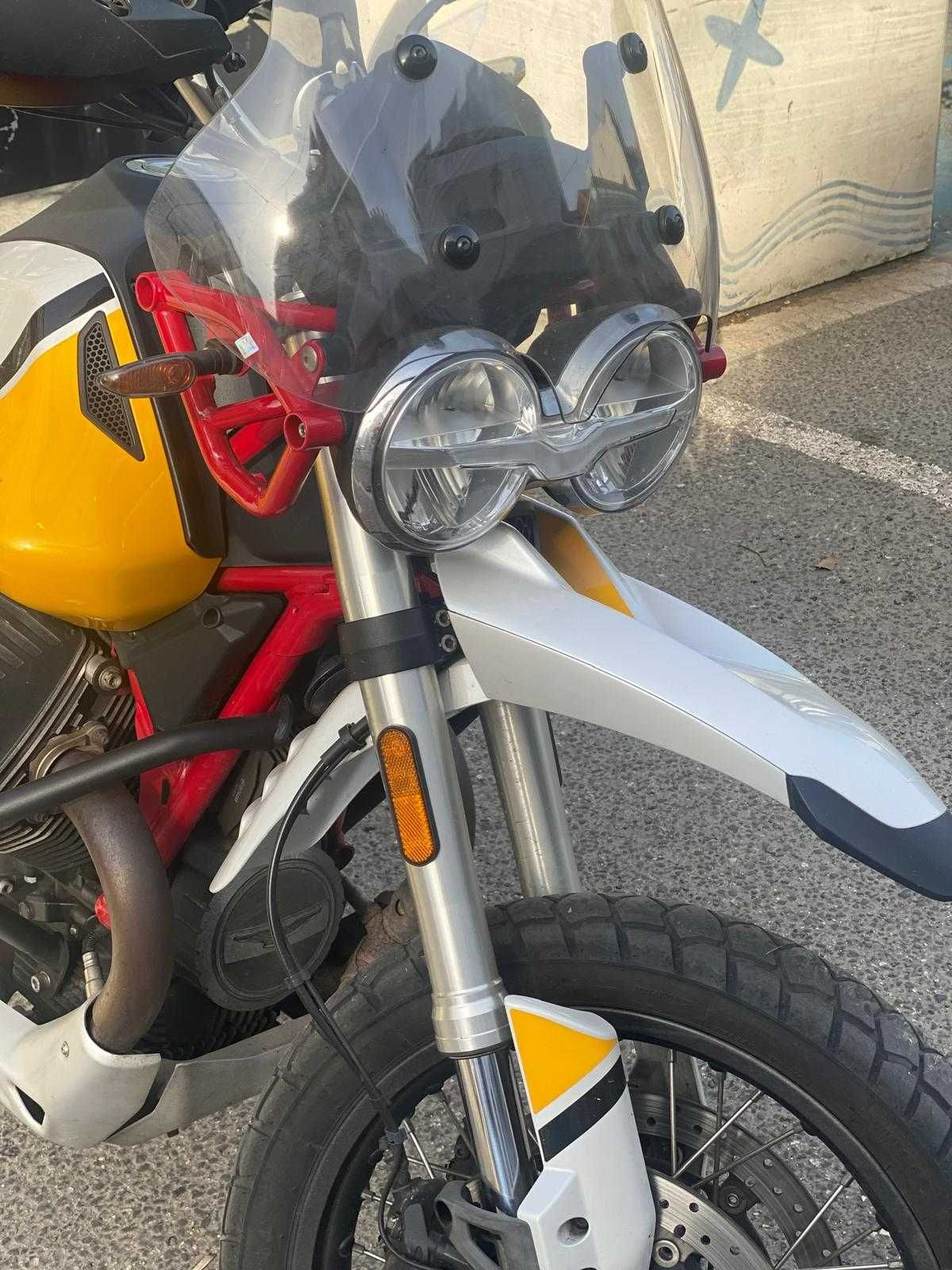 Moto Guzzi V85 V85TT