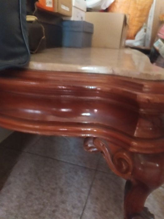 Mesa centro com tampo de pedra mármore vintage