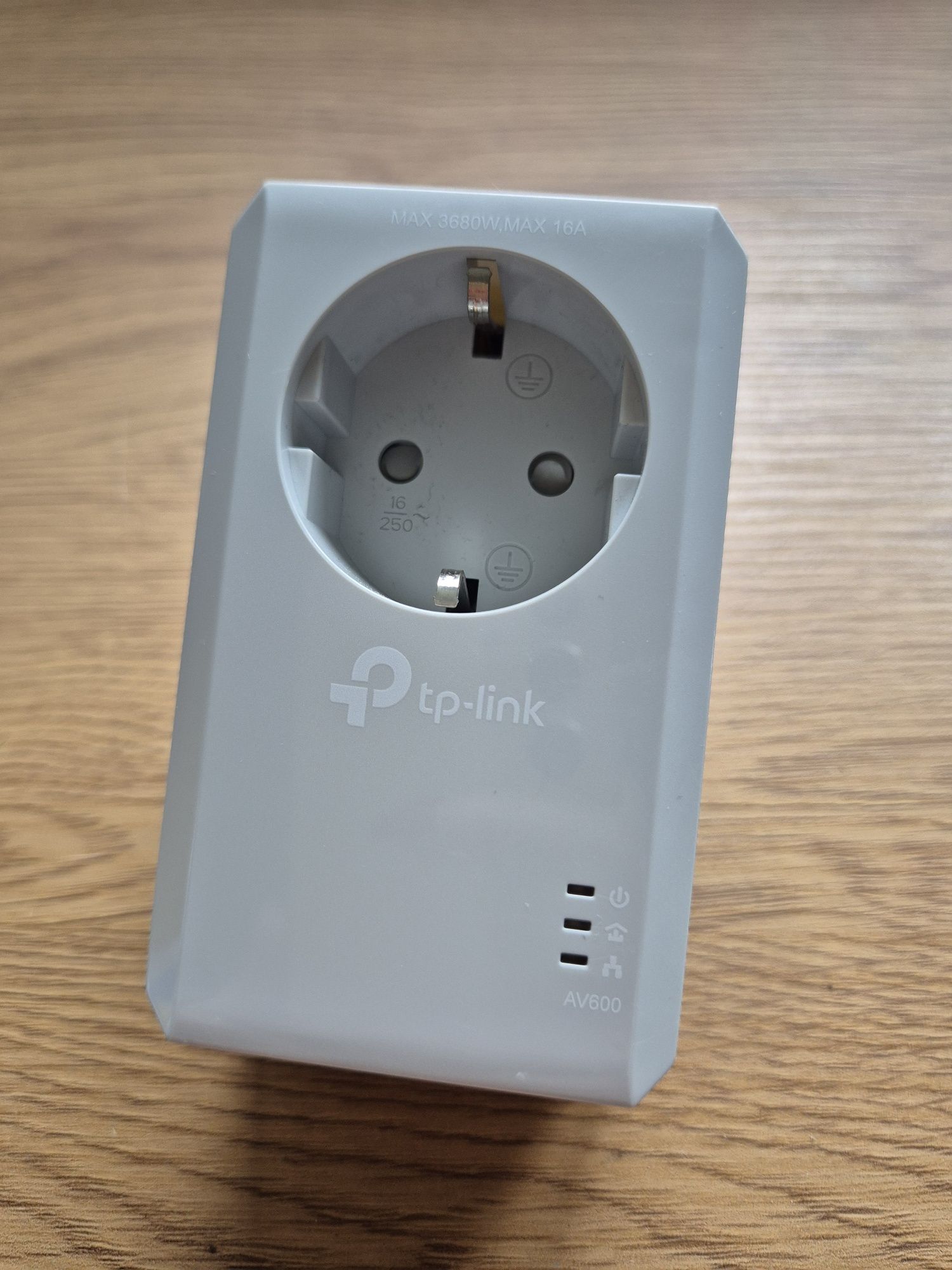Transmiter sieciowy TP-Link TL-PA4010P